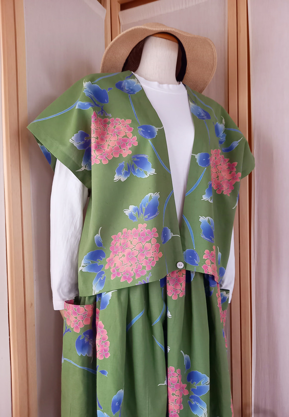 Vあきベスト&ギャザースカートのセットアップ★カーキ色紫陽花 6枚目の画像