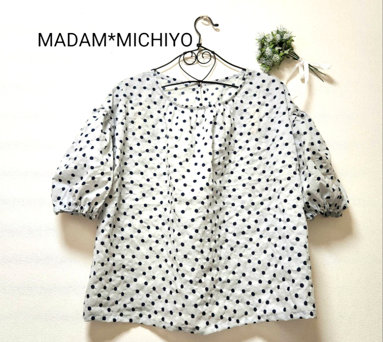 水玉パフスリーブブラウス 軽いコットンローンサッカー生地