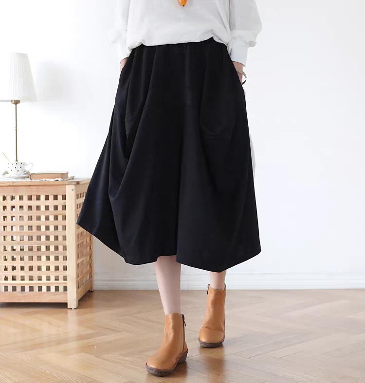 女性らしい着こなしと動きやすさを叶える♪ドレープスカーチョ