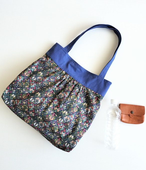 【１点物シリーズ】大きめ持ち手長め53 　  花　持ち手ロイヤルブルー 3枚目の画像