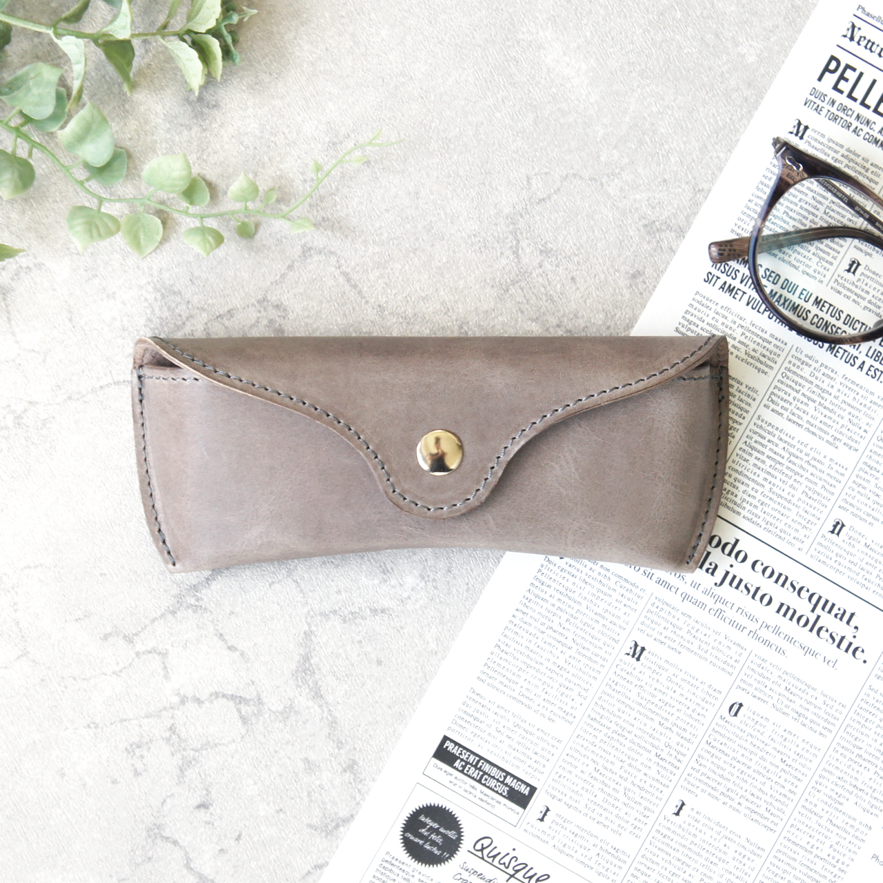 裏地なめらかスエードで優しい♪本革メガネケース【グレー】