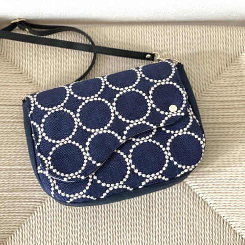 ⚮̈ミナペルホネン tambourine ピアノフラップポシェット