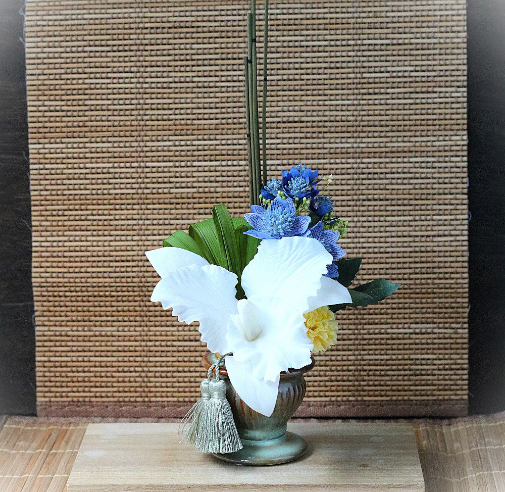 仏花 ★カトレアお供え花　花器付きLサイズ　プリザーブドフラワー  仏花 お盆 お彼岸 仏事フラワーギフト
