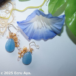 ドットローズクォーツとブラックオパールのアシンメトリーピアス