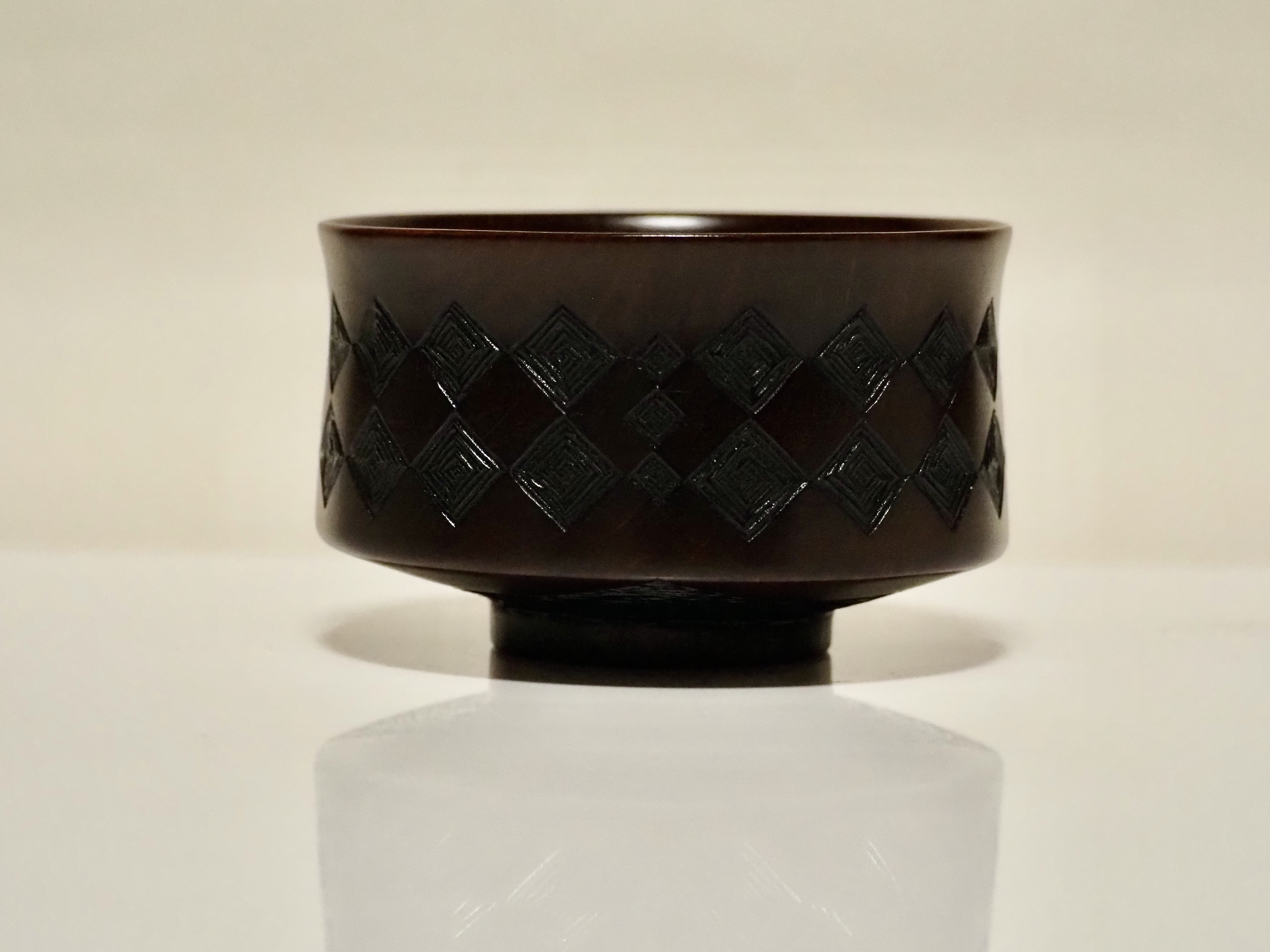 胴締形茶椀「石紋」
