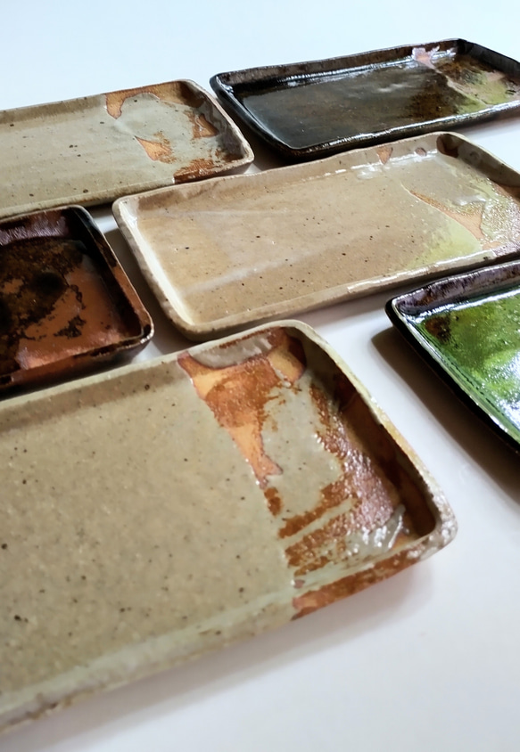 灰釉うな八皿 1枚目の画像