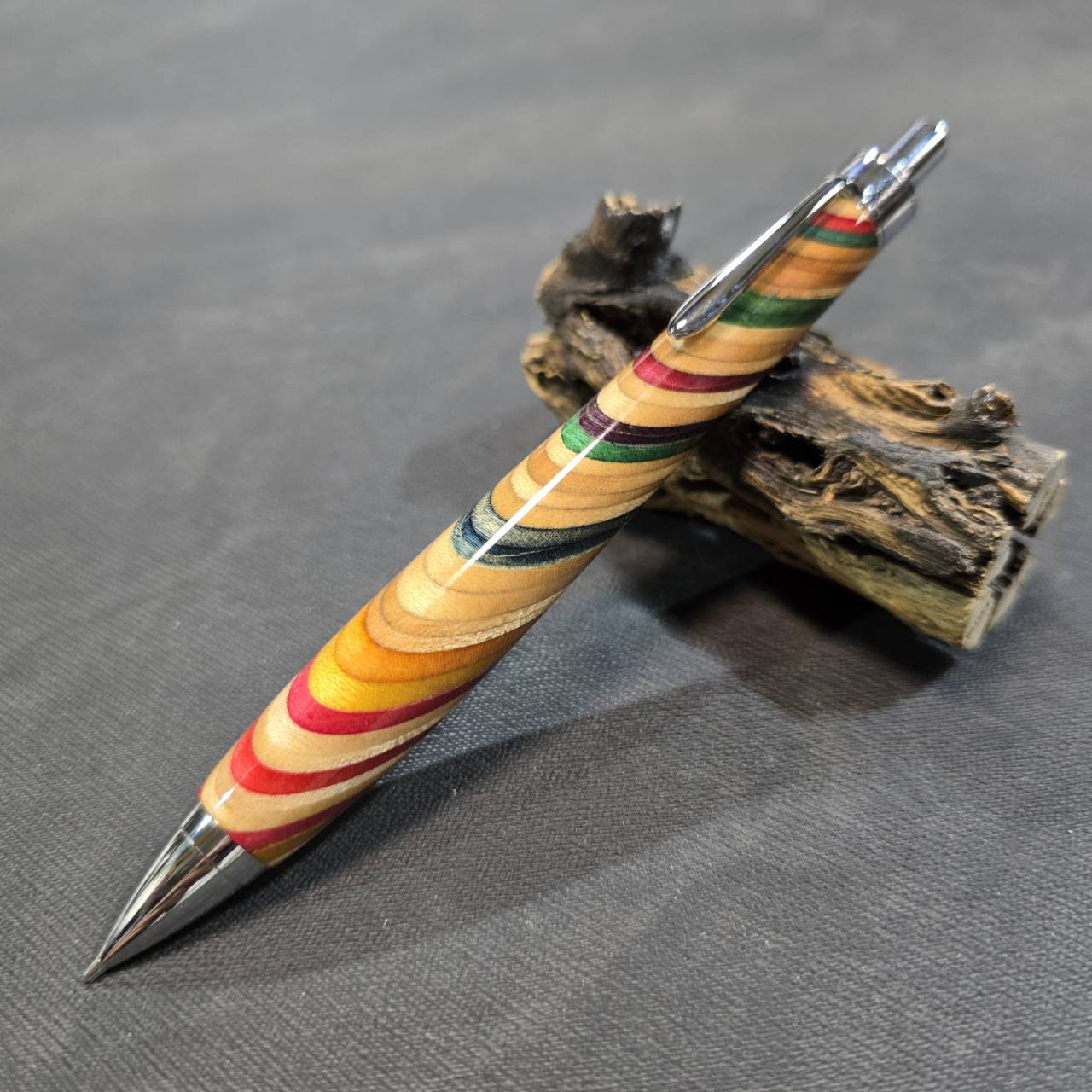 スケートボードデッキ　ウッドシャープペンシル【送料・ギフトボックス無料・当日発送】182