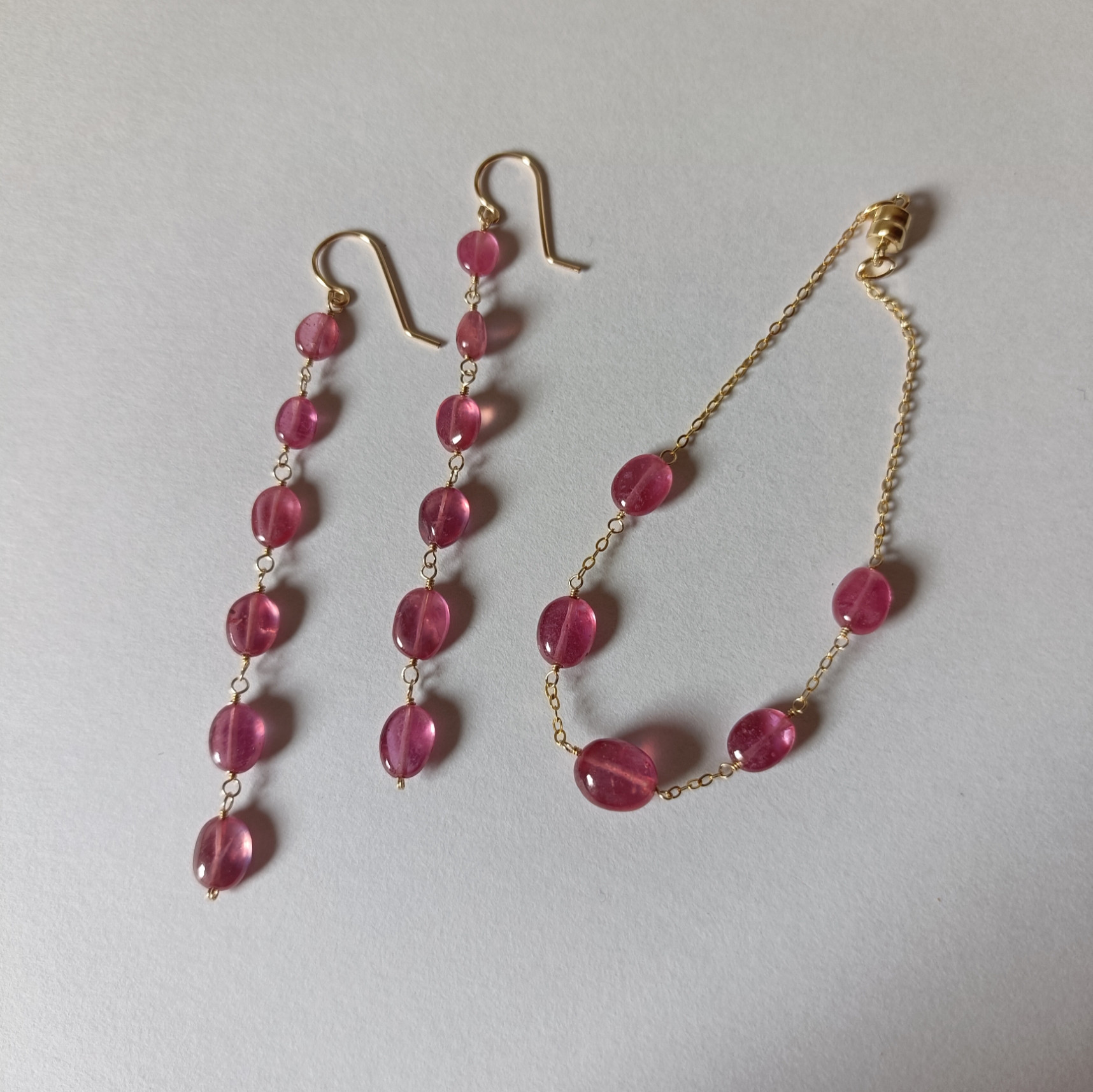 *Ruby*宝石質ルビーAAA 14kgfブレスレット 全長17.6cm 内径約16cm