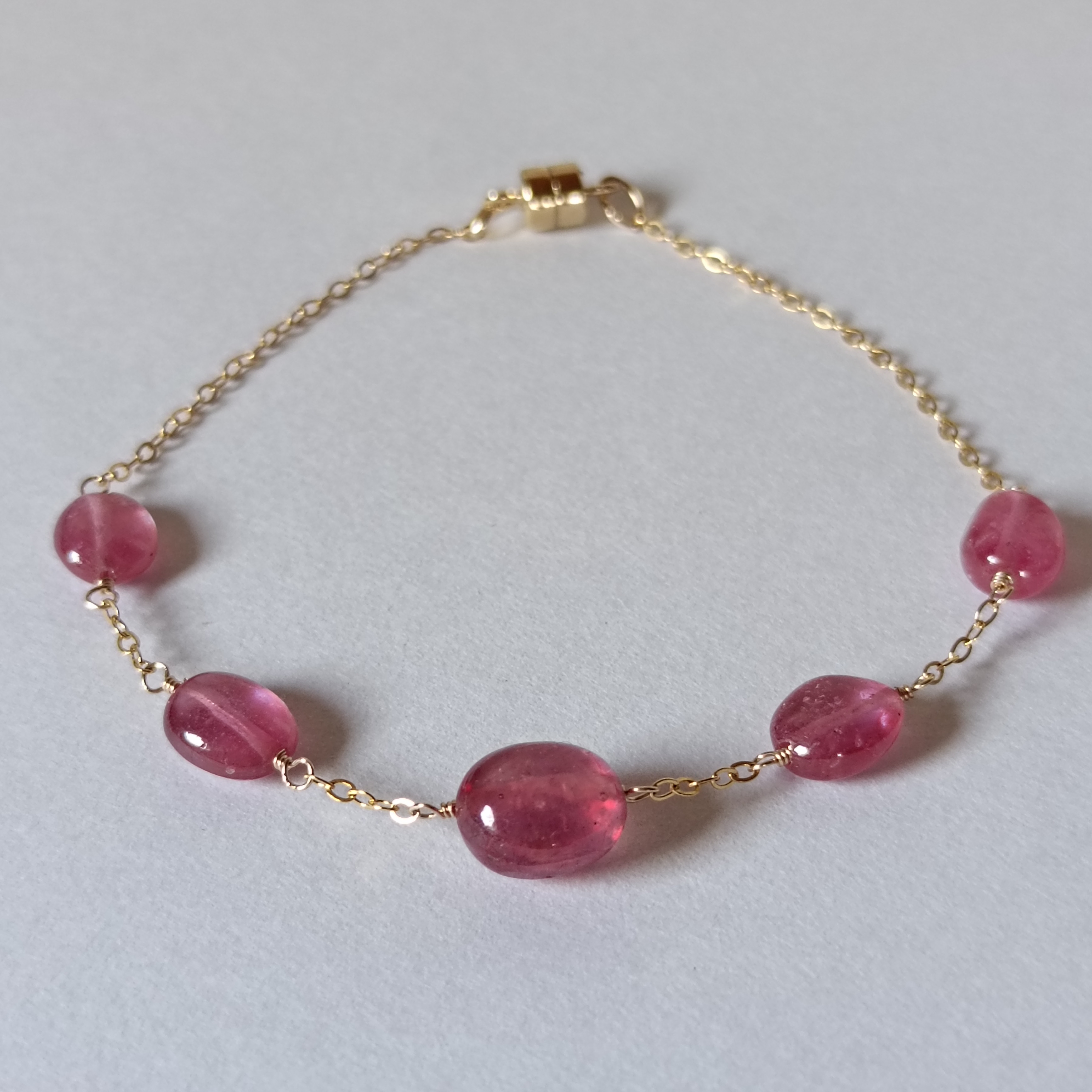 *Ruby*宝石質ルビーAAA 14kgfブレスレット 全長17.6cm 内径約16cm