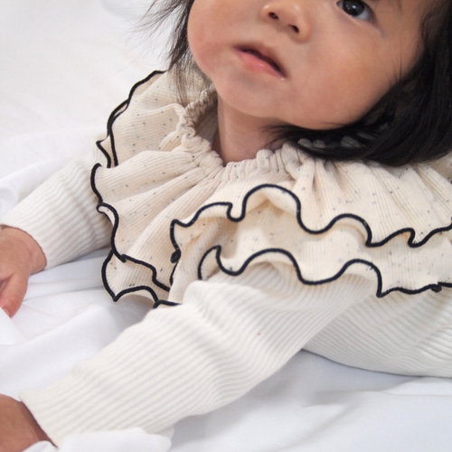 052 ハンドメイド フリルスタイ 花柄×ホワイト 052 ハンドメイド フリルスタイ 花柄×ホワイト フリルスタイ：flowertile