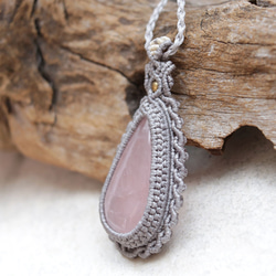 ローズクォーツ天然石マクラメネックレスmac426エスニックアジアンエキゾチックな金属アレルギーフリーアクセサリー 4枚目の画像