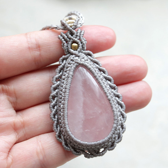ローズクォーツ天然石マクラメネックレスmac426エスニックアジアンエキゾチックな金属アレルギーフリーアクセサリー 11枚目の画像