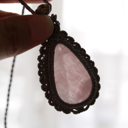 ローズクォーツ天然石マクラメネックレスmac426エスニックアジアンエキゾチックな金属アレルギーフリーアクセサリー 12枚目の画像