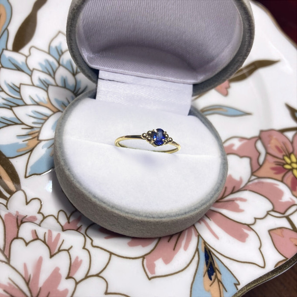 ブルーサファイアのリング　オーバルファセット・カット 5枚目の画像
