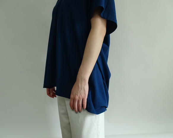 大人の夏服／スリットネック天竺プルオーバー＜ニュアンスブルー＞ 3枚目の画像