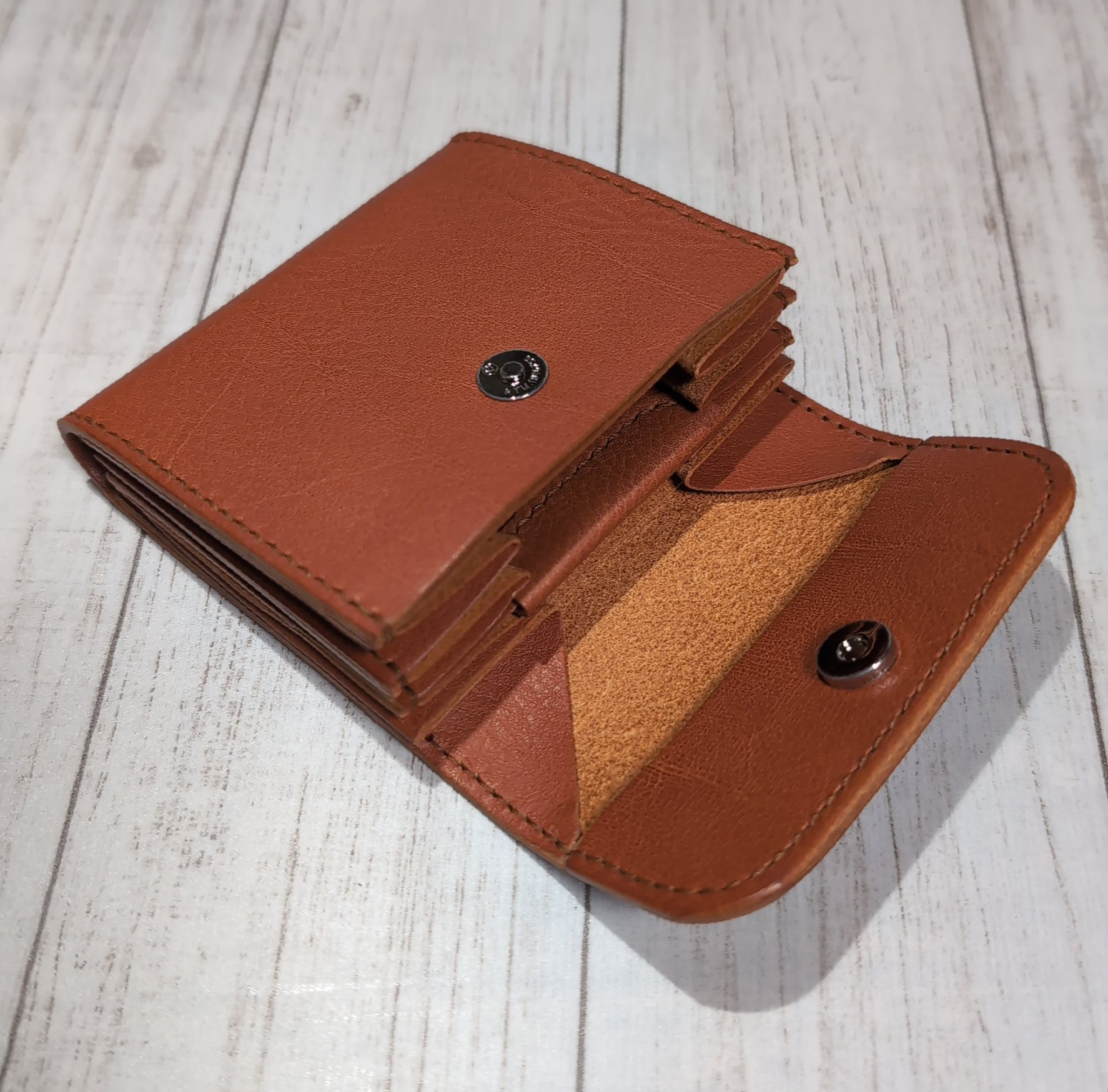 [新作値引き中＆送料無料] 本革ミニ財布 ハーフギャルソンウォレット アリゾナ(キャメル)