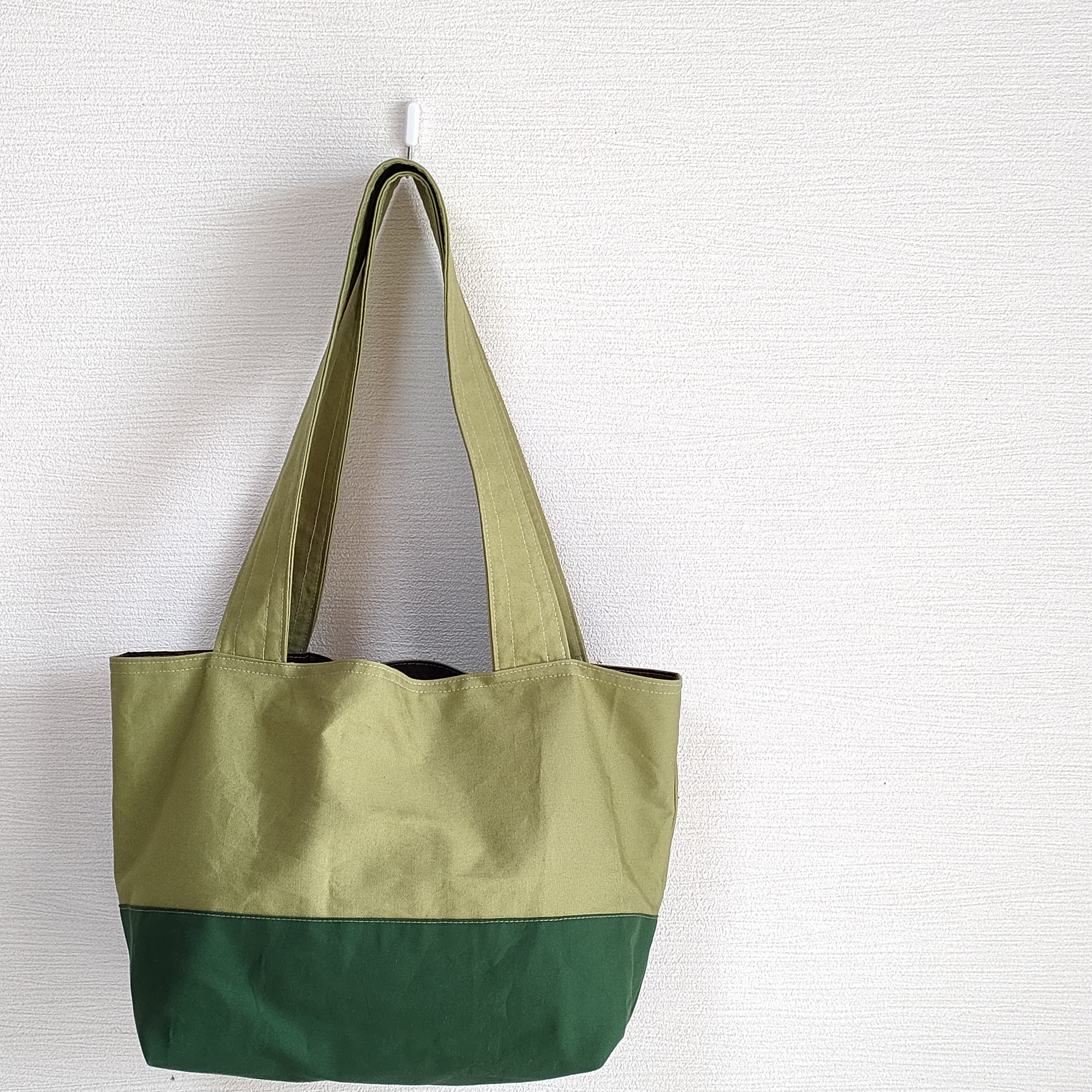 ポーチ不要のトートバッグ　整頓できる入れ子トート　ショルダーバッグ　11号帆布グリーンコンビ