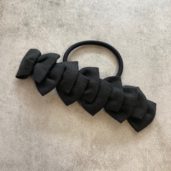 上質リネンのおだんごヘアゴム　ブラック【受注制作品】 2枚目の画像