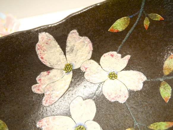 ＜creema限定＞脚付き深鉢　花水木（ハナミズキ） 8枚目の画像
