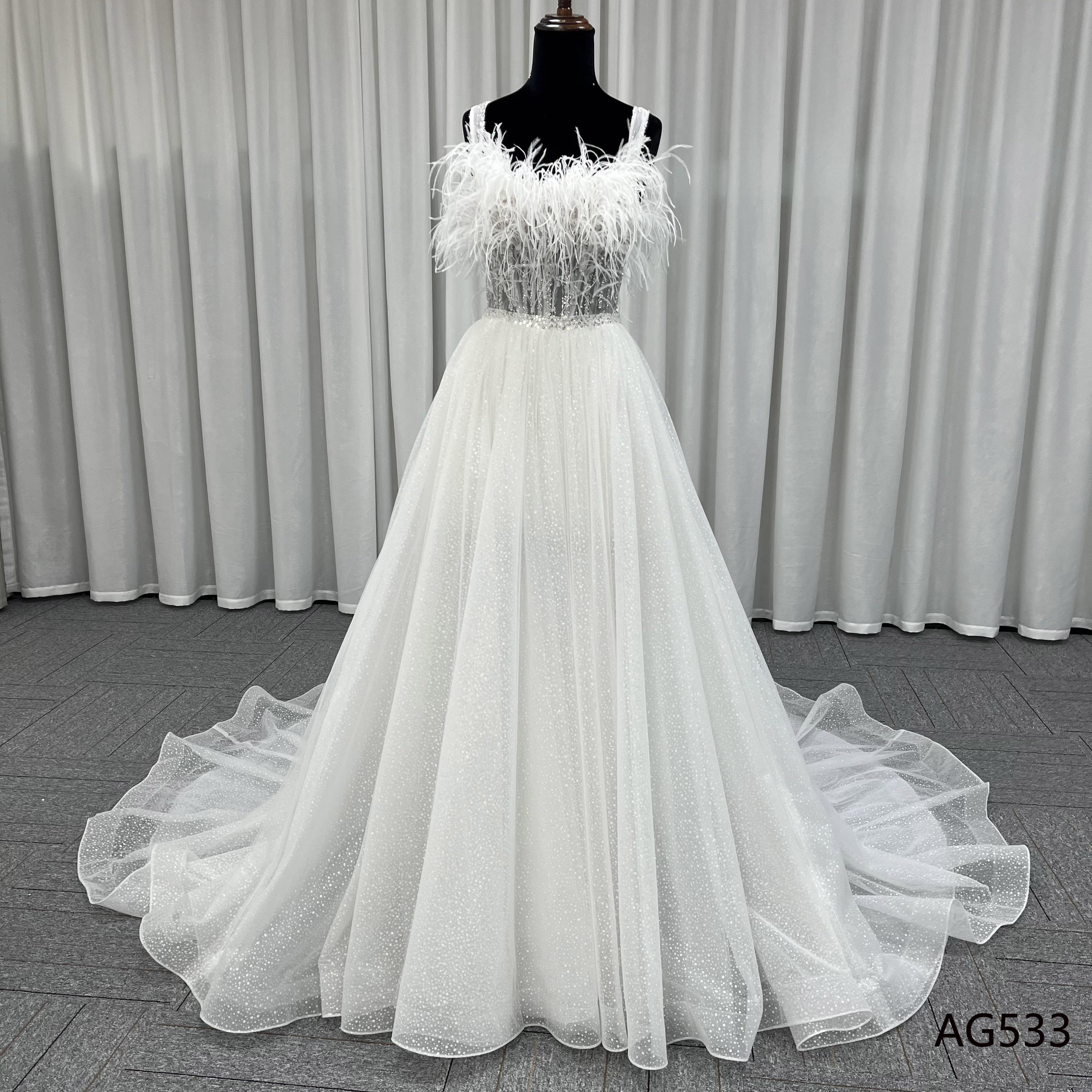 憧れのドレス　チュール　ホワイト　スクエアネック　フェザー　キラキラ　目立つ　パーティードレス　細見えシルエット　前撮り 45,984円