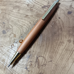 木軸0.5㎜シャーペン/0.7㎜ボールペン 神代桜＆神代欅蜜蝋クリーム仕上げ。 木軸シャーペン 0.5㎜神代桜&神代セン蜜蝋クリーム仕上げ ペン