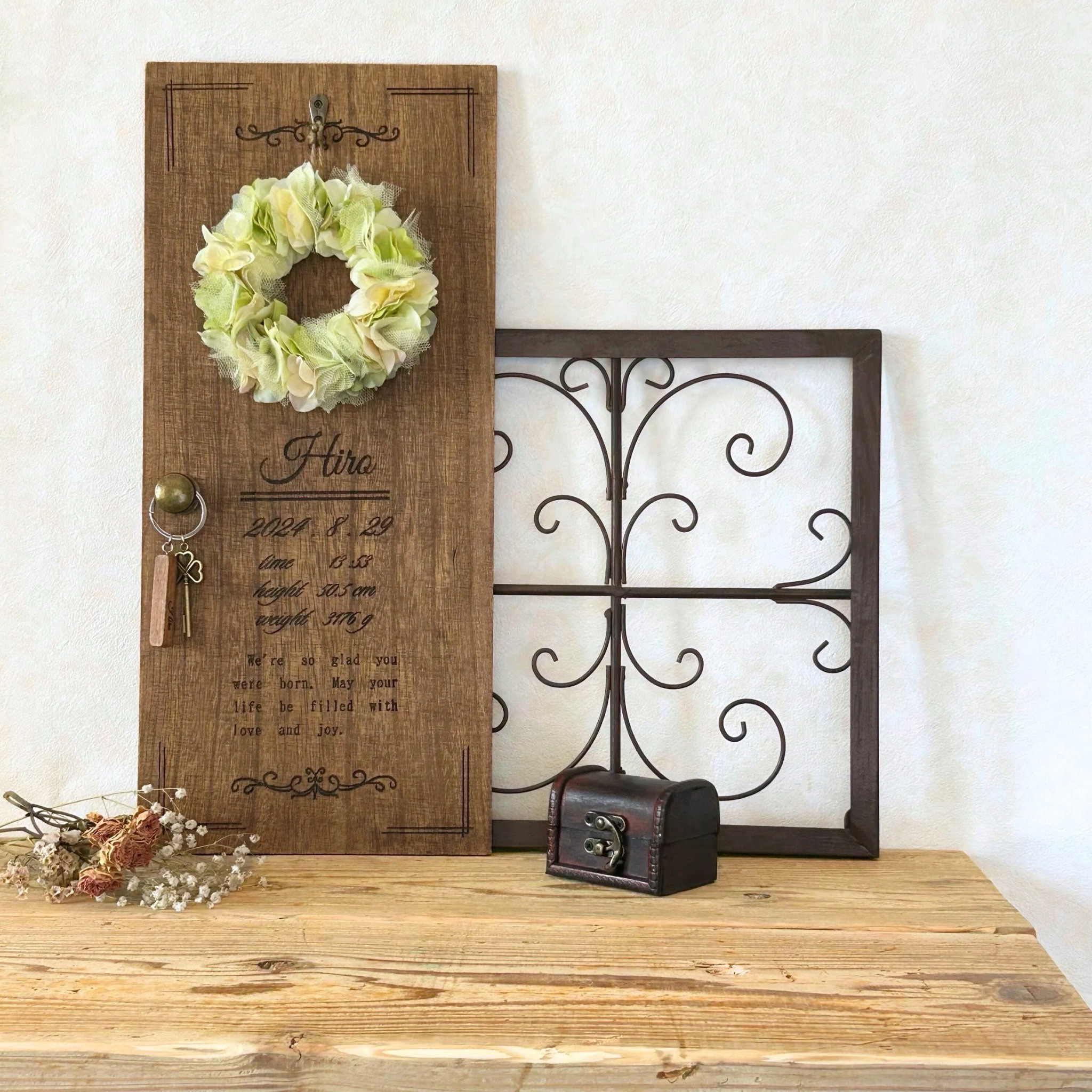 命名書　手形・足形・名入れメモリアルボード＆ライトグリーンリース　アンティークブラウンの未来への扉