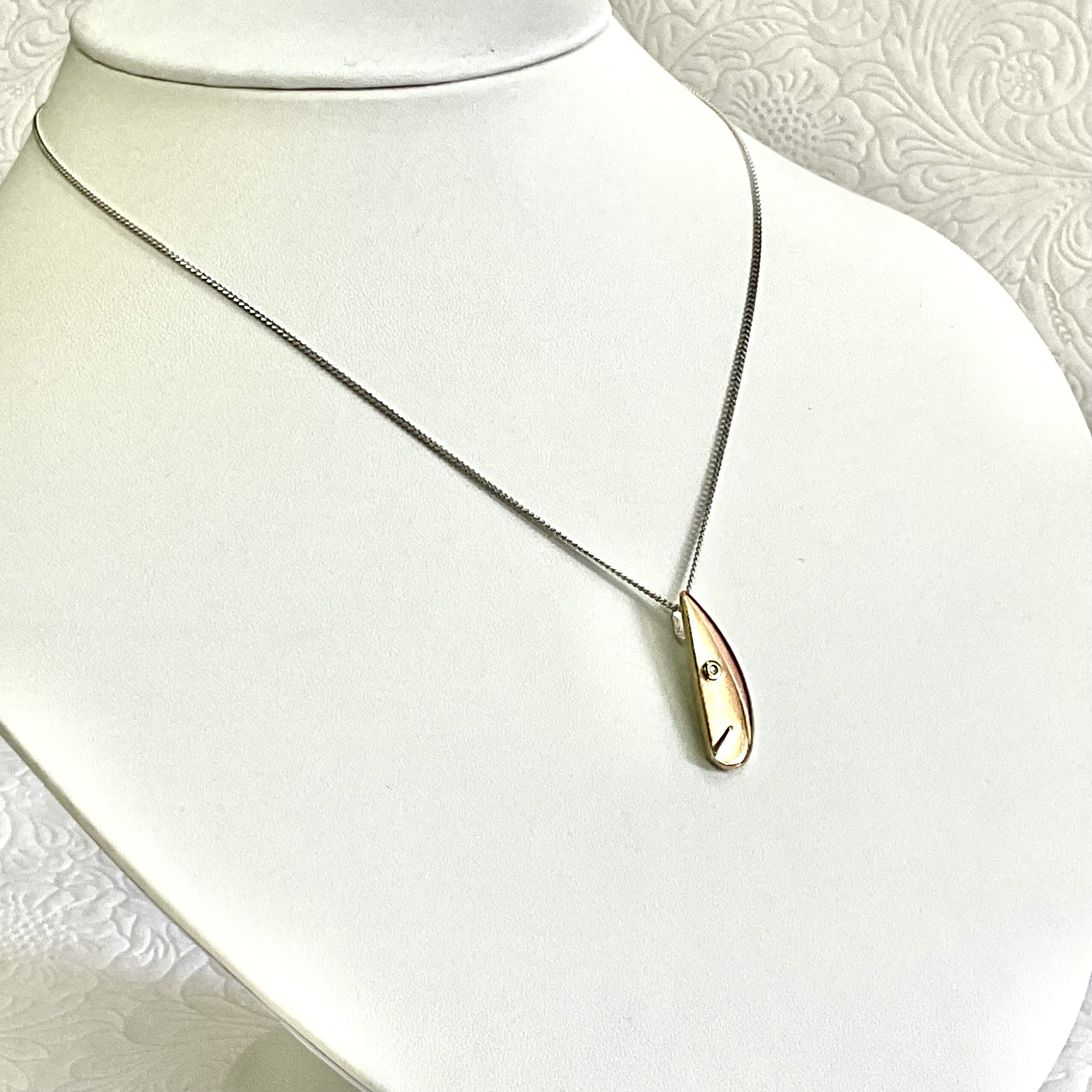 アートシリーズ「顔」ﾒﾀﾙ ﾍﾟﾝﾀﾞﾝﾄ No.5342