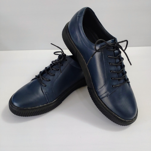 熟練職人の技が光るネイビーレザースニーカー スニーカー mexica shoes