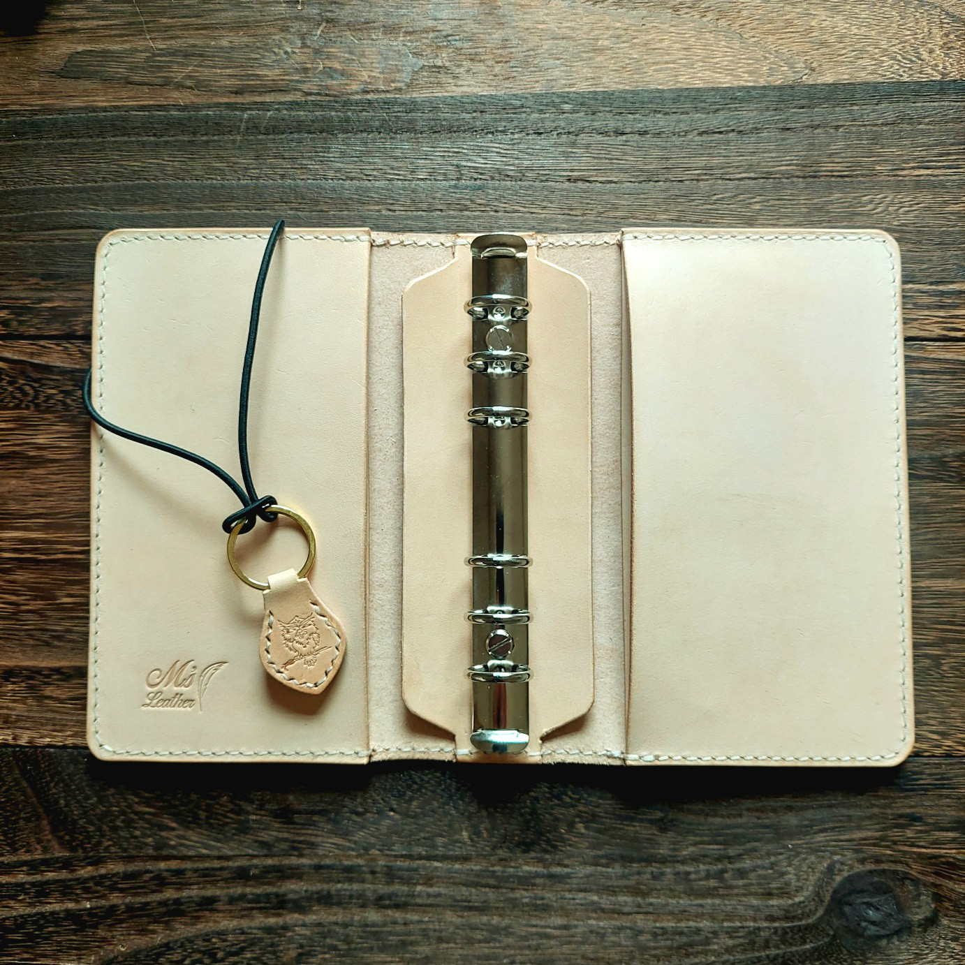 システム手帳バイブルerika 19 simple