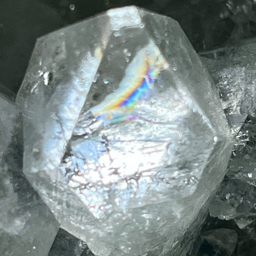 天使の星空°⌖꙳ カルセドニー共生 蛍光アポフィライト 原石