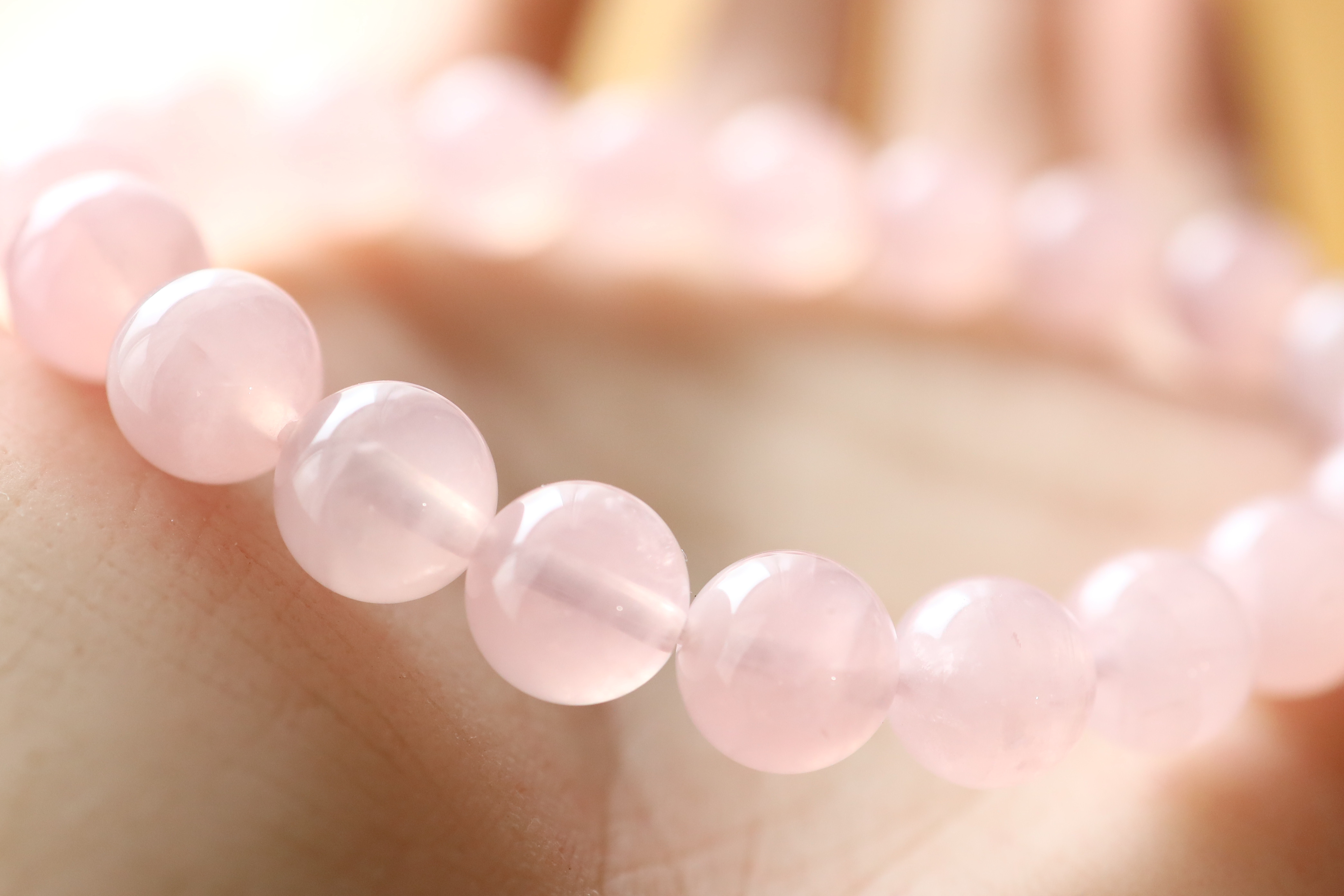 …☆プレミアムブレス☆宝石質：ミルキーローズクォーツ：約9ミリ☆天然石ブレスレット☆…