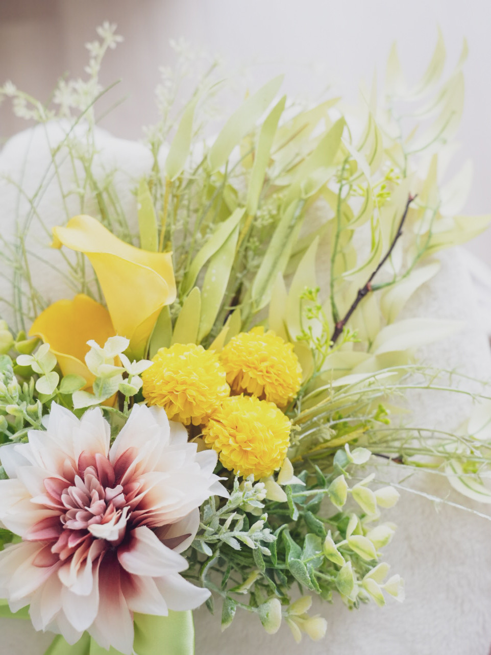 ビタミンカラーのナチュラルブーケ
