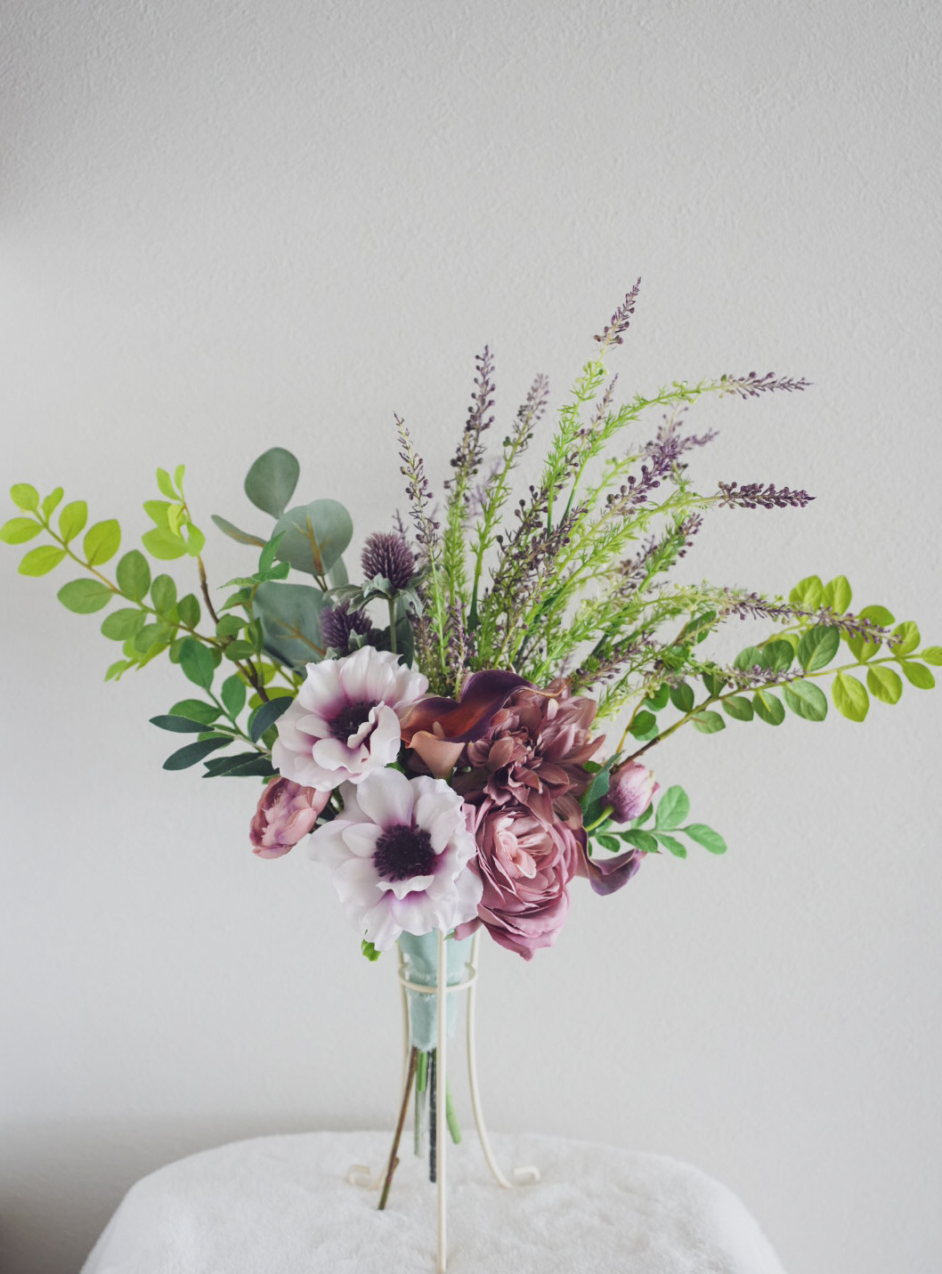 アンティークアネモネのモダンブーケ