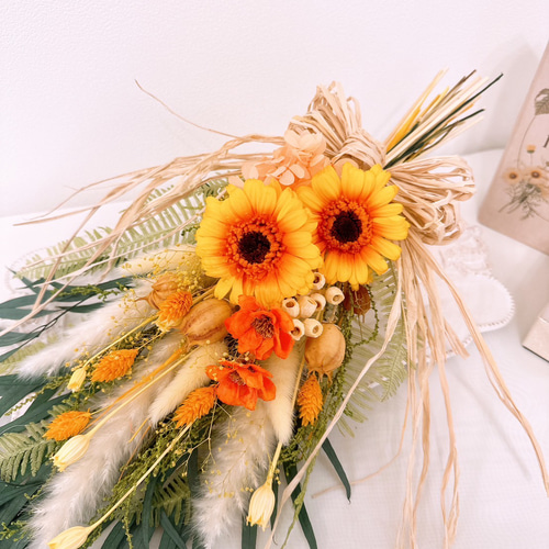 サマースワッグ】夏色スワッグ ひまわり のようなガーベラ