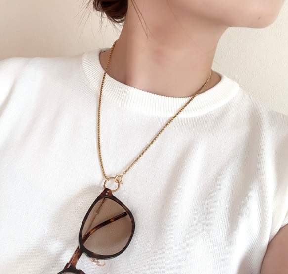 着脱簡単‼︎ シルバーあり◆幾何学モチーフのサングラス、メガネホルダー　敬老の日にも！　ステンレス　金属アレルギー対応 5枚目の画像