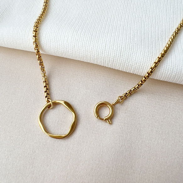 着脱簡単‼︎ シルバーあり◆幾何学モチーフのサングラス、メガネホルダー　敬老の日にも！　ステンレス　金属アレルギー対応 3枚目の画像