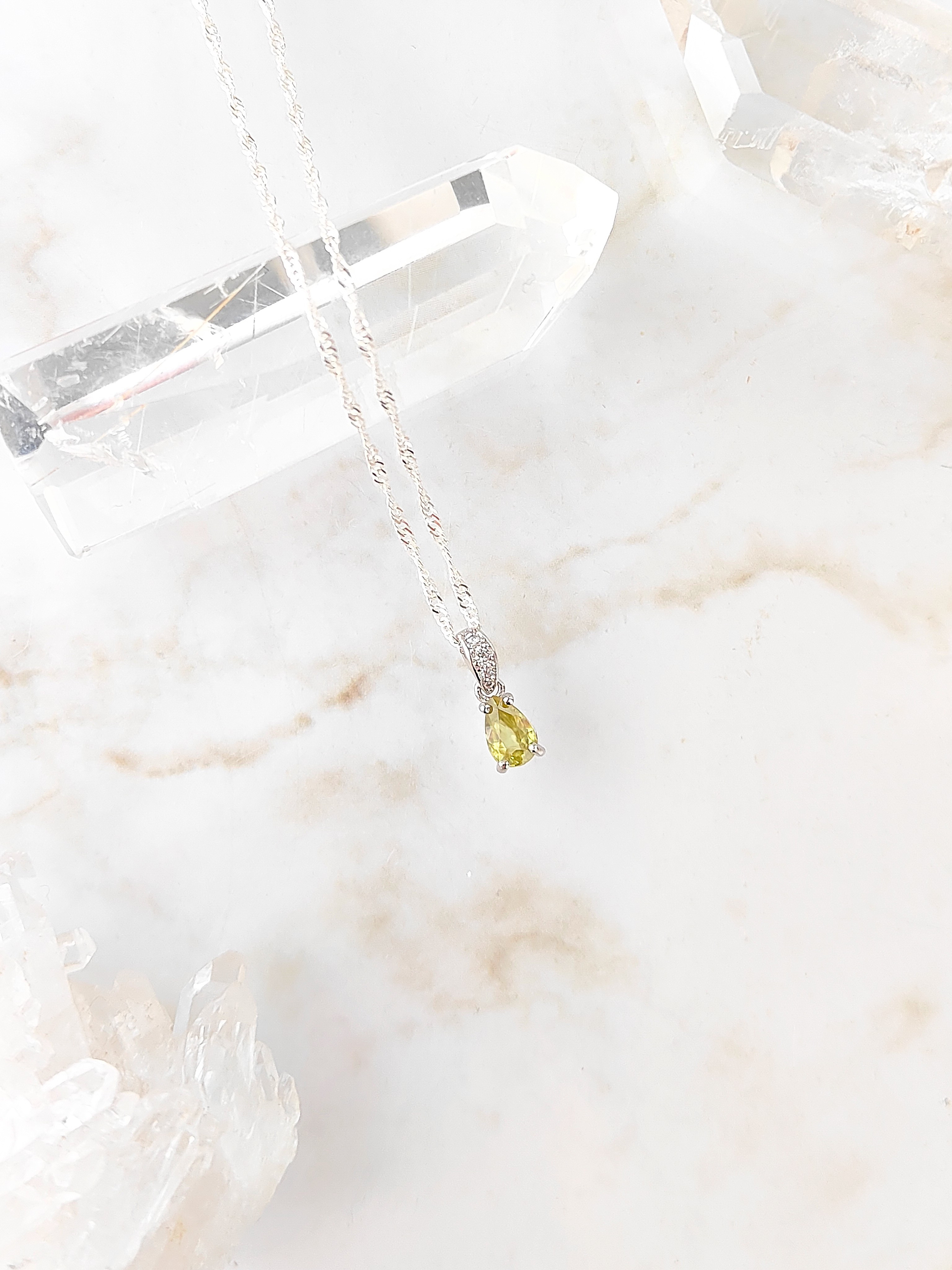 【silver925】2点のみ・高品質スフェーン×ジルコニアのペアシェイプネックレス 5,320円