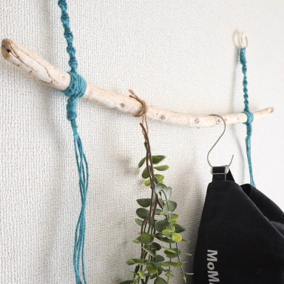 糸巻きガーランド流木付き 流木ハンガーW52cm 麻紐ブルー タペストリー・壁掛け drift wood