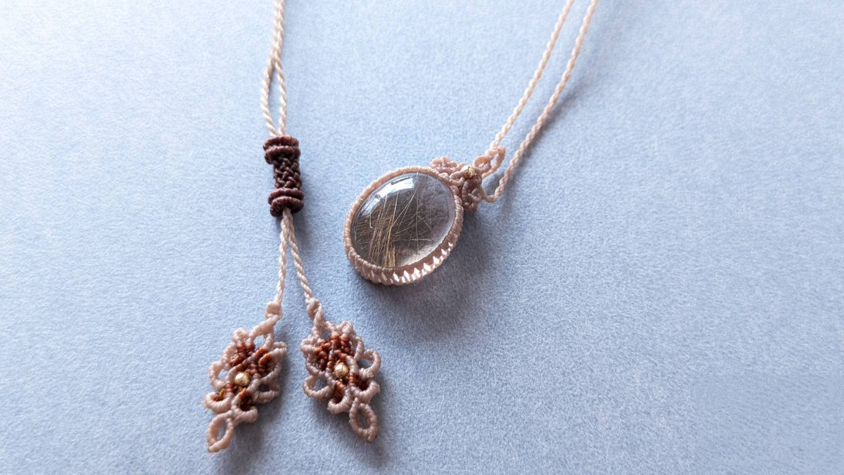 【光の在処】ルチルクオーツ　マクラメ編みネックレス