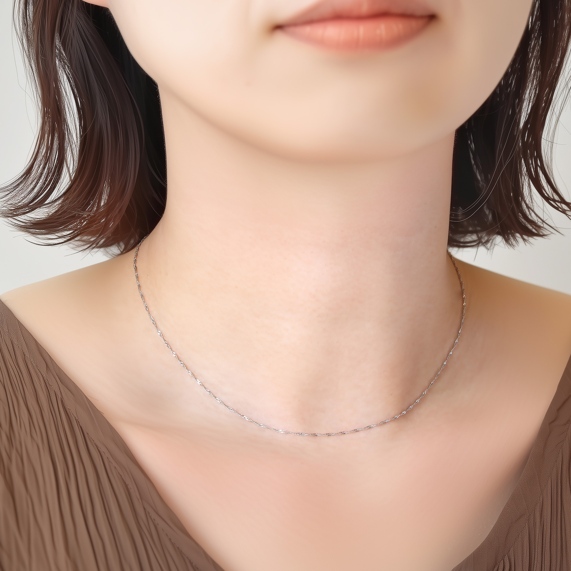 冬のおしゃれに♡Pt850 ツイストチェーンネックレス 40cm　つけっぱなし シンプル レディース 〈193〉