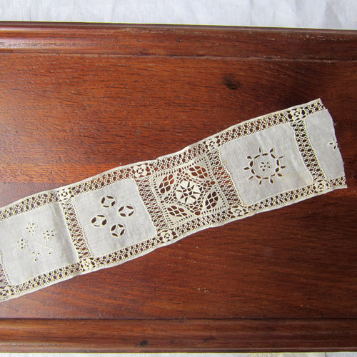 フランスアンティーク レース刺繍モチーフ麻45+18cm模様 レース