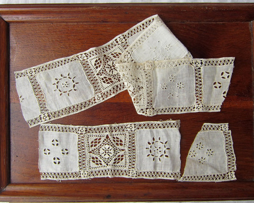 専用Dフランスアンティーク*モチーフレース*アンティークレース*手刺繍*モチーフ アンティークレース イニシャル刺繍 イニシャルモチーフ