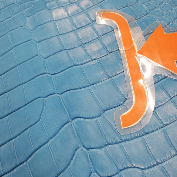 ワニ革  クロコ 半艶マット  スカイブルー No.C008604 10枚目の画像