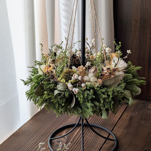 ドライフラワーリース エキナセアの置き型フライングリース