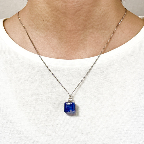 blue ever】ブルーエバー 天然あおばなのネックレス(ガラス四角) 草津