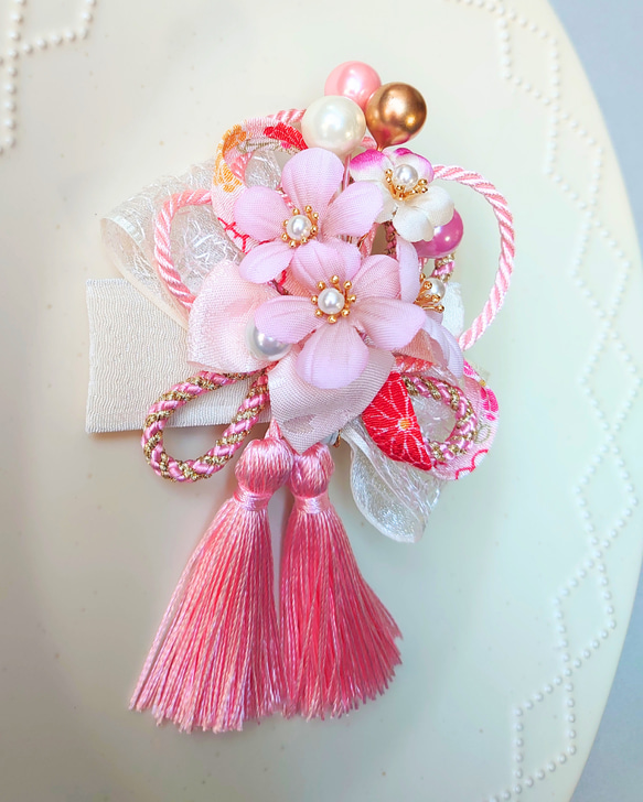 【桜と和紐の髪飾り】ダブルタッセル＊七五三や卒業式に＊ヘアクリップ 7枚目の画像