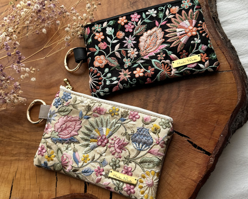 インド刺繍リボン　フラットポーチ　専用ページ インド刺繍リボン フラットポーチ ファスナー20㎝ ハンドメイド