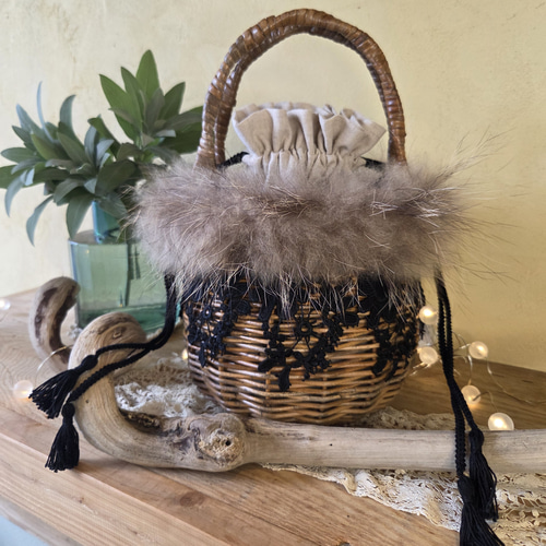 ♡ファーとレースの冬かごバッグ ファーが外せる仕様です♬ かごバッグ