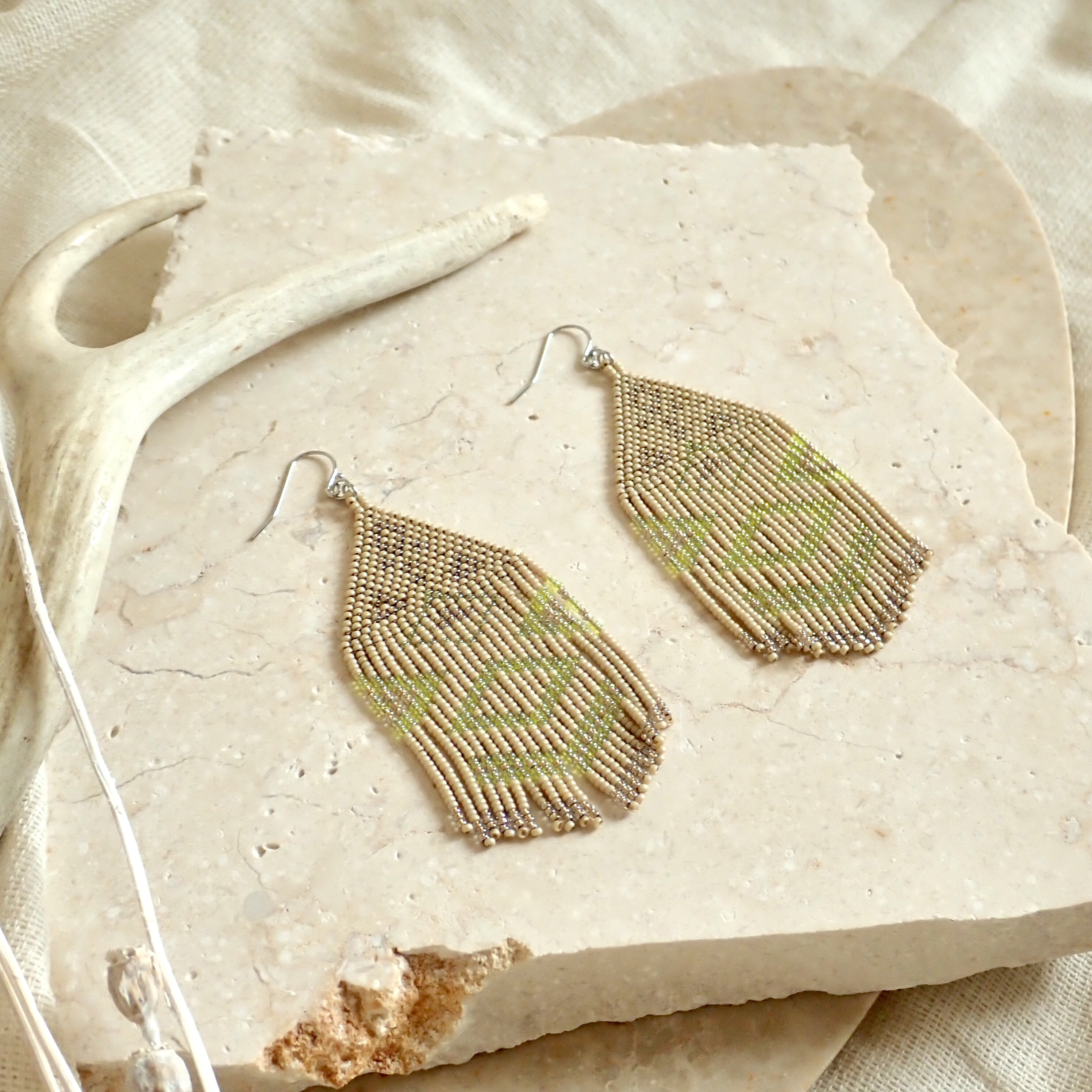 ◻︎受注製作◻︎【Teresa】pierce/earring-sand beige-