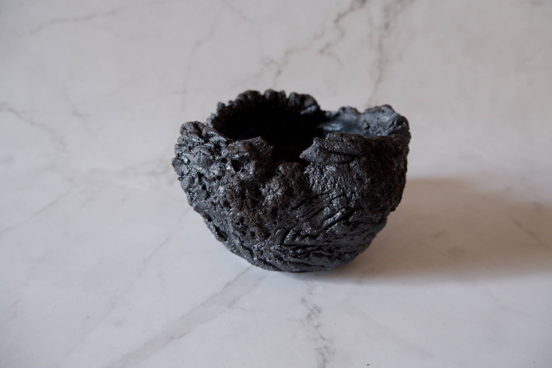 4号黒溶岩裂紋鉢177　塊根植物　多肉植物　盆栽　植木鉢　作家鉢　沖縄